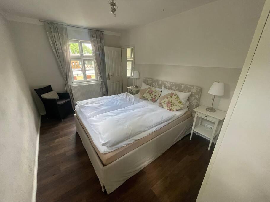 Ferienwohnung Im Landhaus Labes 노이글로프조브 외부 사진